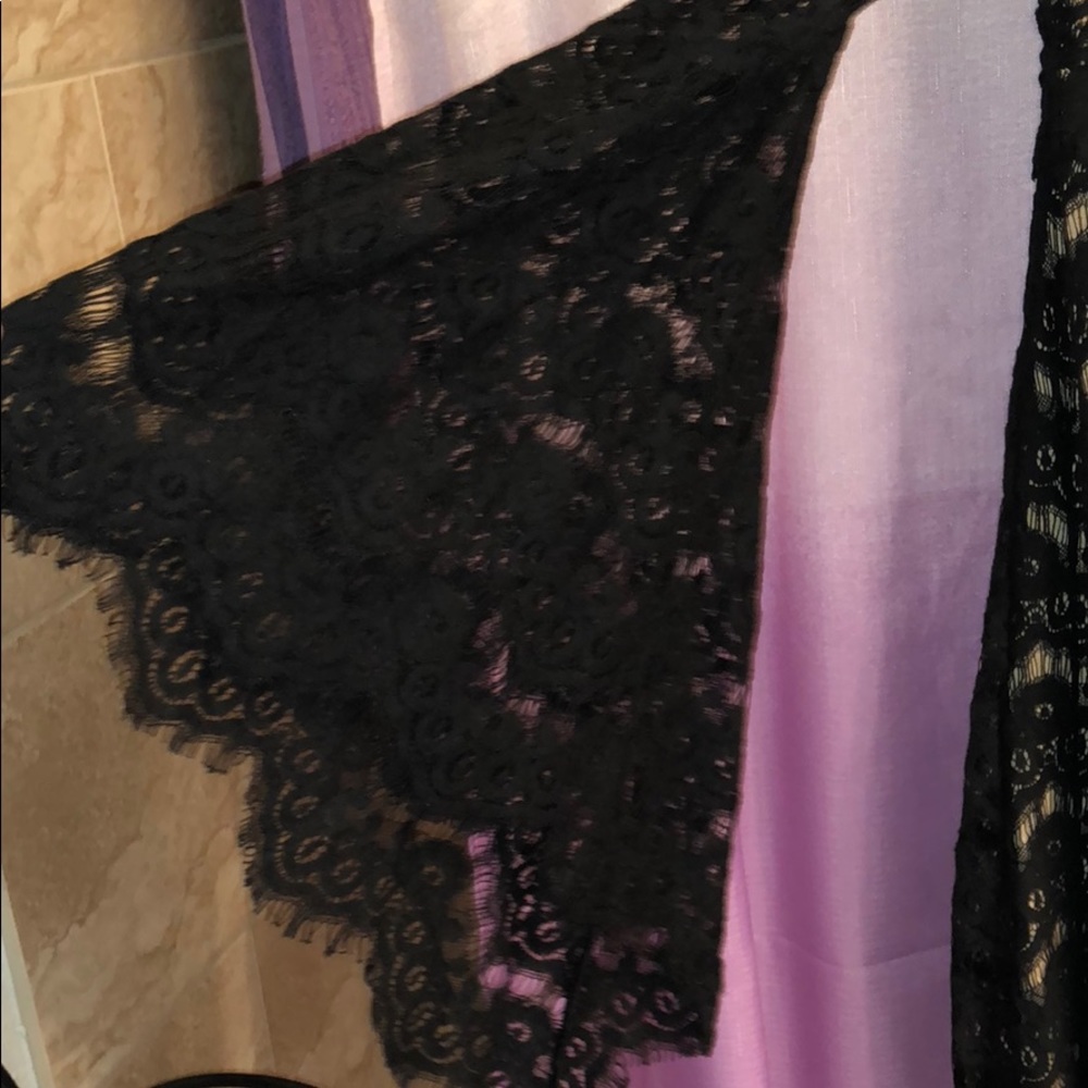 Black Off the Shoulder Lace Dress - Picture 3 of 8